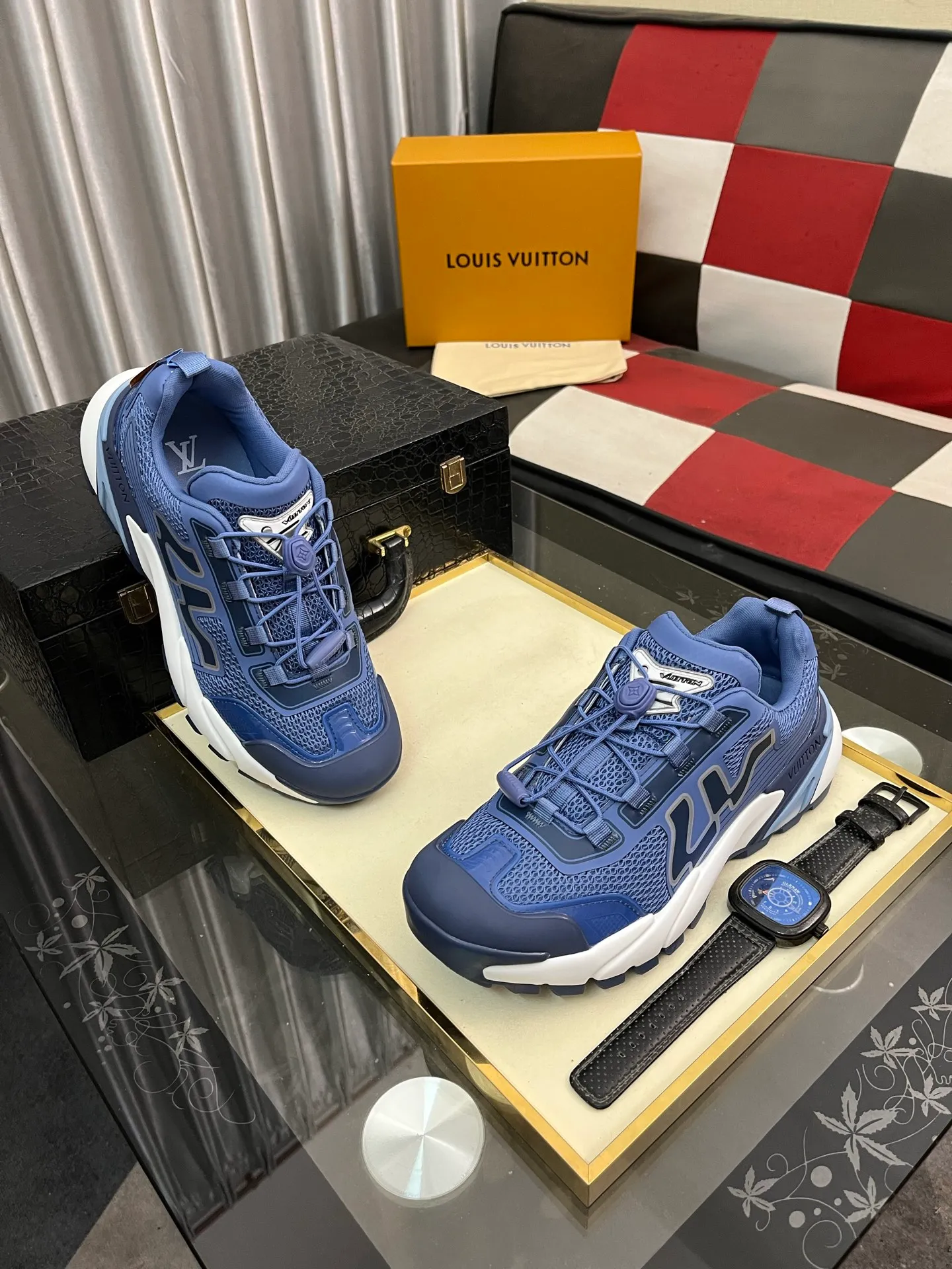Men's shoes 💰780⌚️⌚️Top version [LOUIS VUITTON] Couple 🧑‍🤝‍🧑 Craftsman style Counter series (original order) New style 🍀LV Louis Vuitton - Top version LV classic high-top trendy shoes! Made of imported original craft calfskin, original breathable lining, and original wear-resistant, lightweight, high-end TPU outsole! High quality products! Code number: 36-457️⃣Colors available